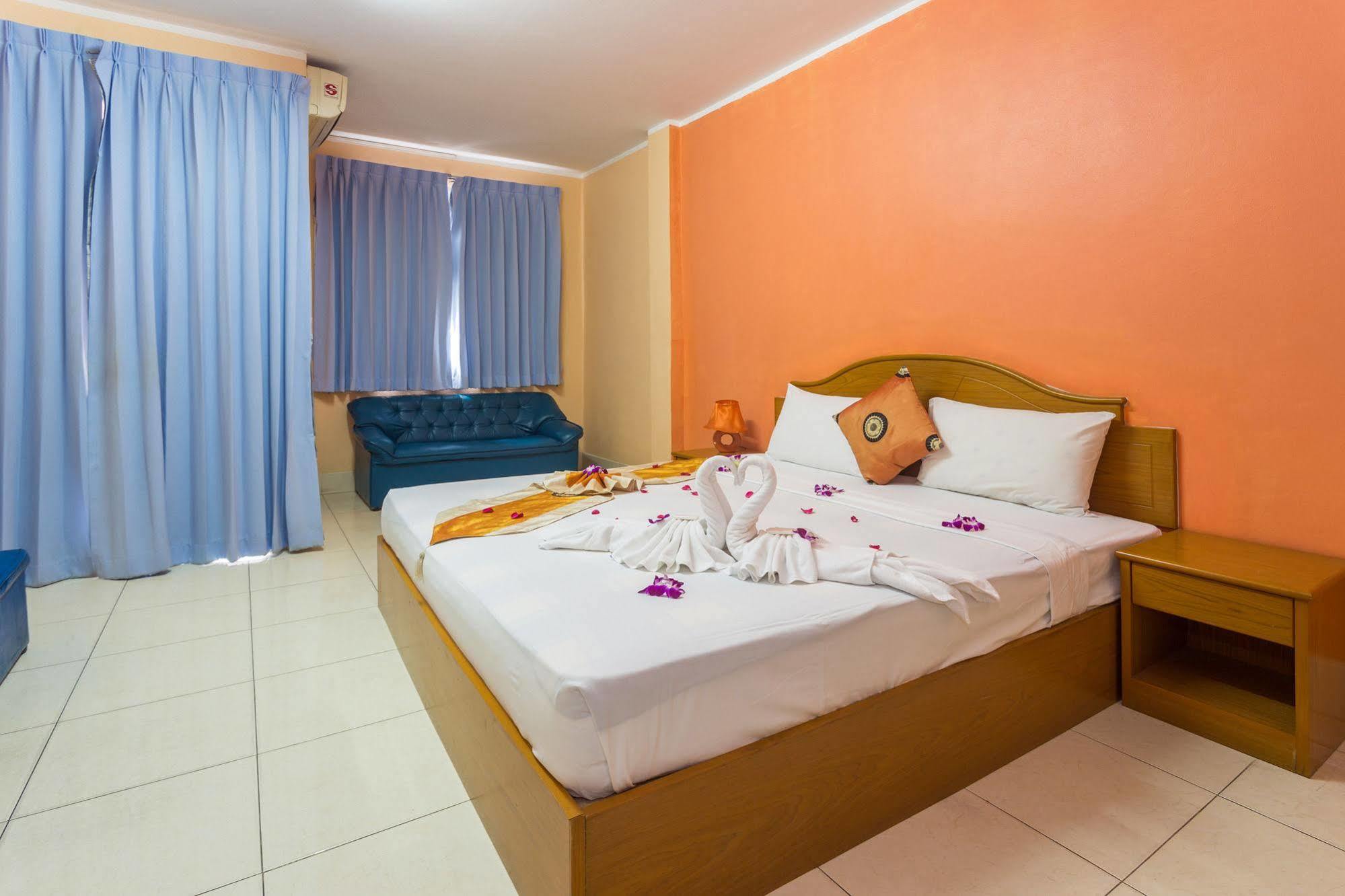 Guesthouse Belvedere Patong Екстериор снимка