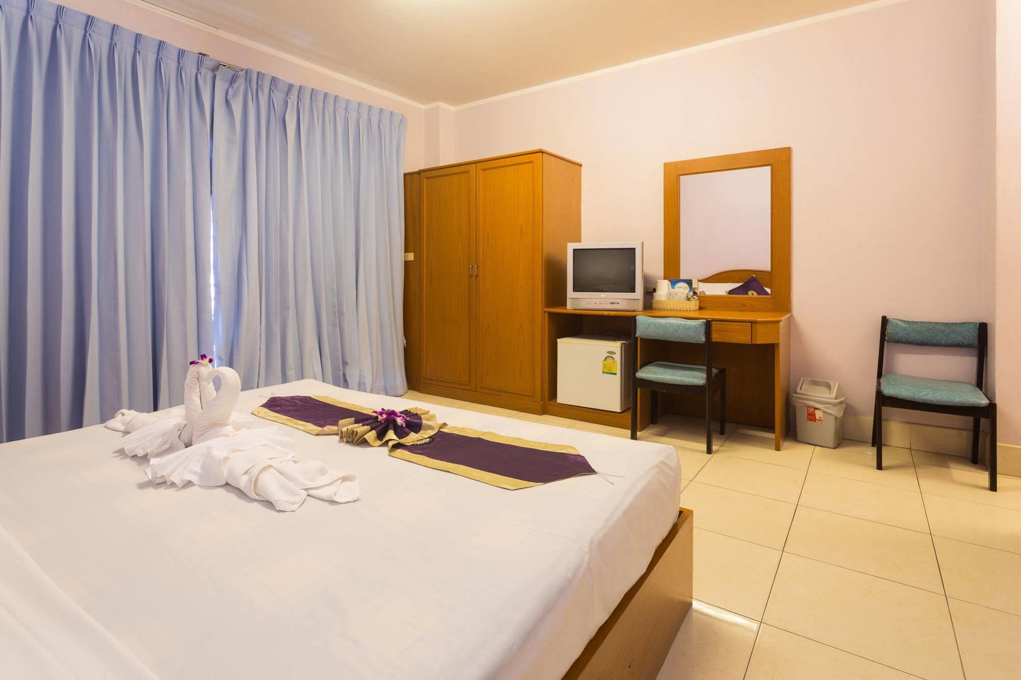 Guesthouse Belvedere Patong Екстериор снимка