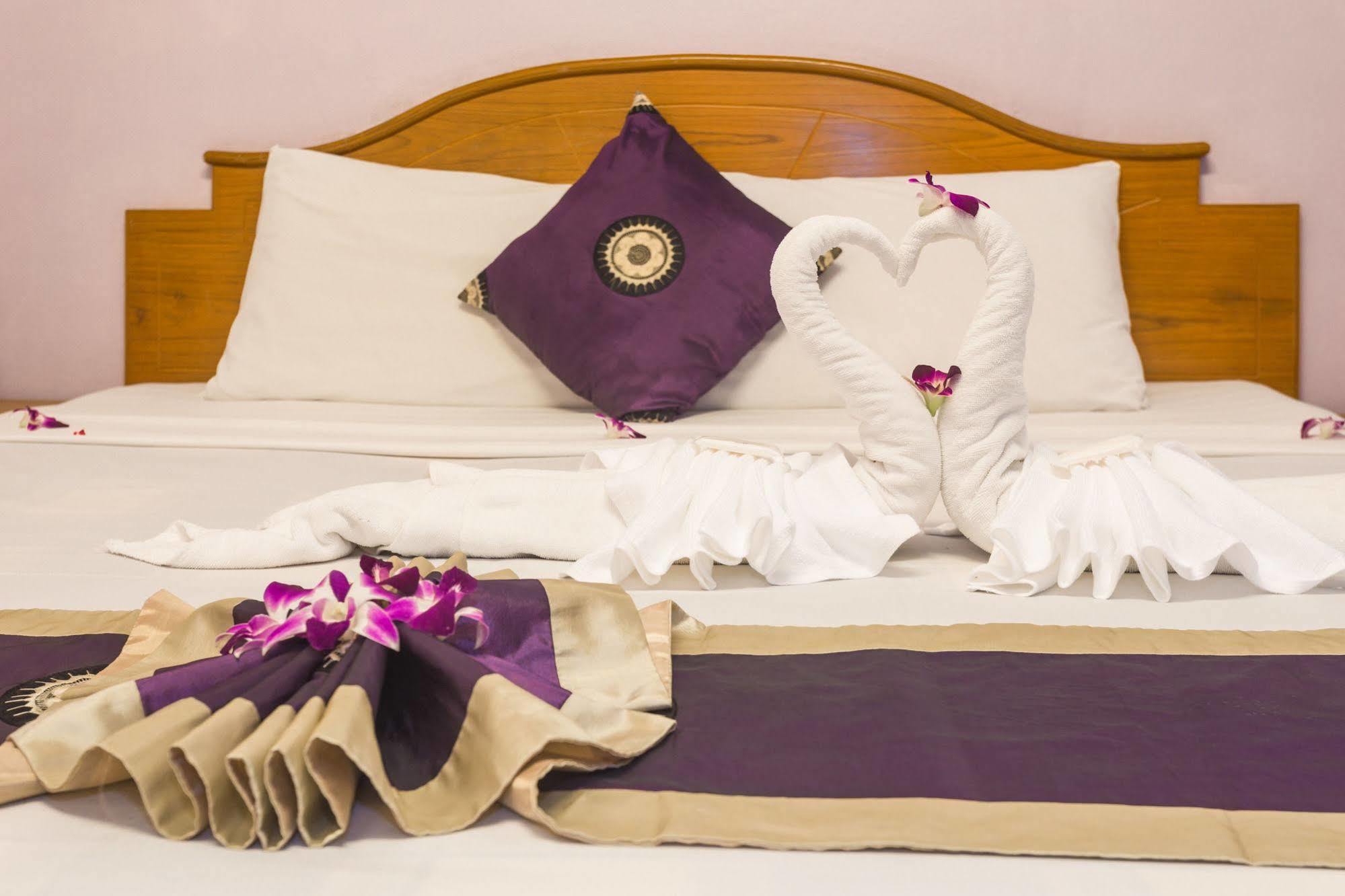 Guesthouse Belvedere Patong Екстериор снимка